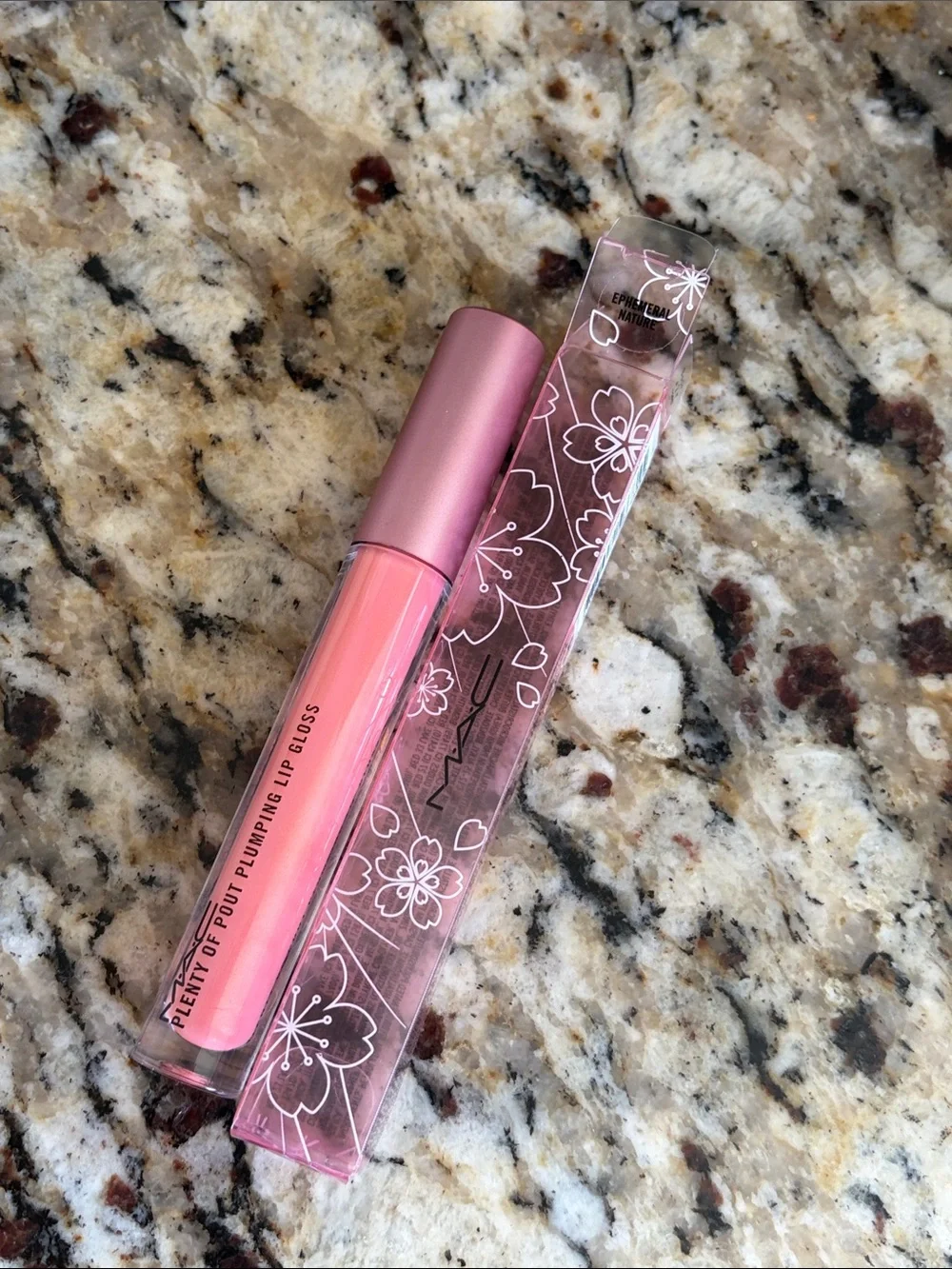 ⚡️🖤MAC Cosmetics Ephemeral Nature Plumping Pout Lip Gloss